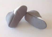 Load image into Gallery viewer, Gray & White Shoes with Elastic