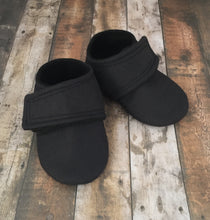 Load image into Gallery viewer, Black Shoes with strap