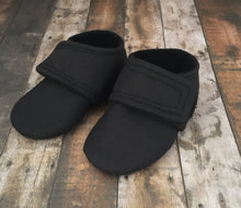 Load image into Gallery viewer, Black Shoes with strap