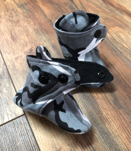 Load image into Gallery viewer, Gray Camo Flannel Snap Boots