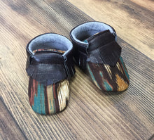 Load image into Gallery viewer, Southwest print Baby Moccasins | Newborn size up to 24 M