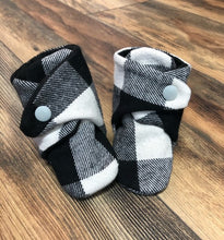 Load image into Gallery viewer, Black & White Buffalo Plaid Snap Boots