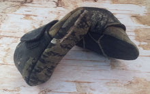 Load image into Gallery viewer, Mossy Oak Camo Shoes with Straps