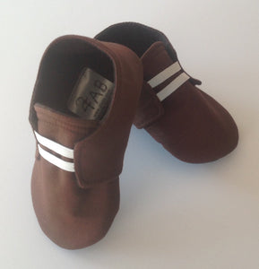 Brown Shoes with Elastic