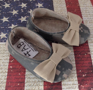Army Camo Girl Shoes with Bows | Newborn size up to 24 Months