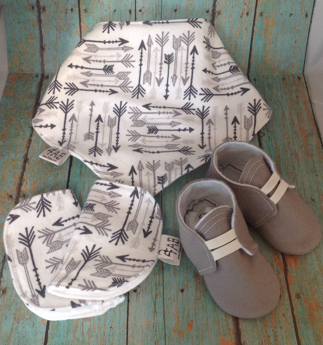 Baby Gift Set Tribal Print Bandana Bib, Gray Shoes & Car Seat Belt Covers