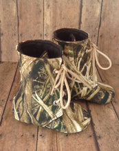 Load image into Gallery viewer, Camo Shadow Grass Blades Baby Boots