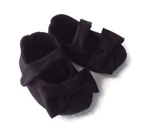 Black Shoes with Bows