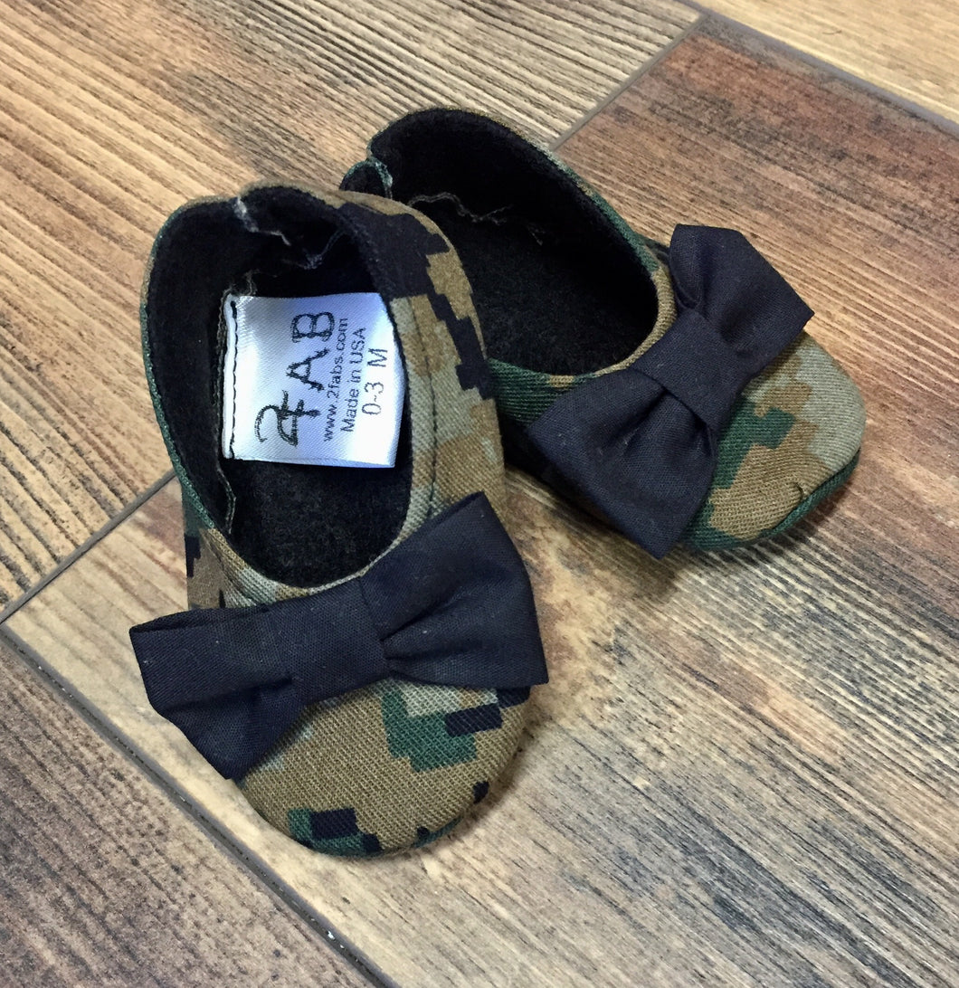 US Marine Corps Camo Girl Shoes with Bows | Newborn size up to 24 Months