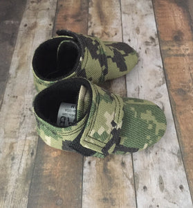 Navy AOR2 Baby Shoes with straps | Newborn size up to 4T