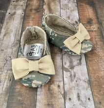 Load image into Gallery viewer, Air Force Camo Girl Shoes with Bows | Newborn size up to 24 Months
