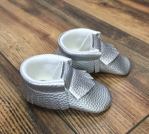 Silver Baby Moccasins | Newborn size up to 24 M