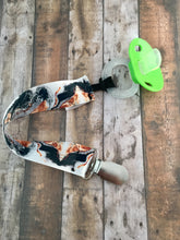Load image into Gallery viewer, Swirl Marble Print Pacifier Clip