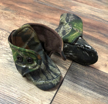 Load image into Gallery viewer, Hunting Camo Snap Boots