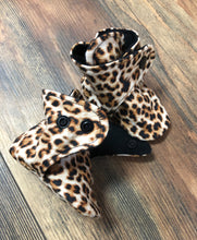 Load image into Gallery viewer, Leopard Print Flannel Snap Boots