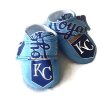 Load image into Gallery viewer, KC Royals Baby Shoes with straps | Newborn size up to 4T